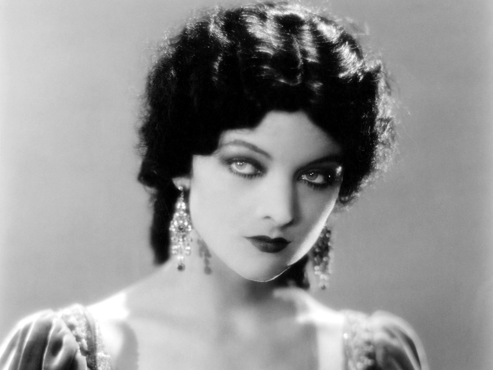 Myrna Loy Old Photos