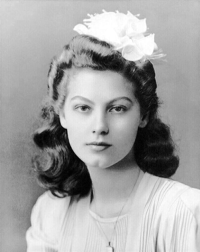 Ava Gardner Old Photos